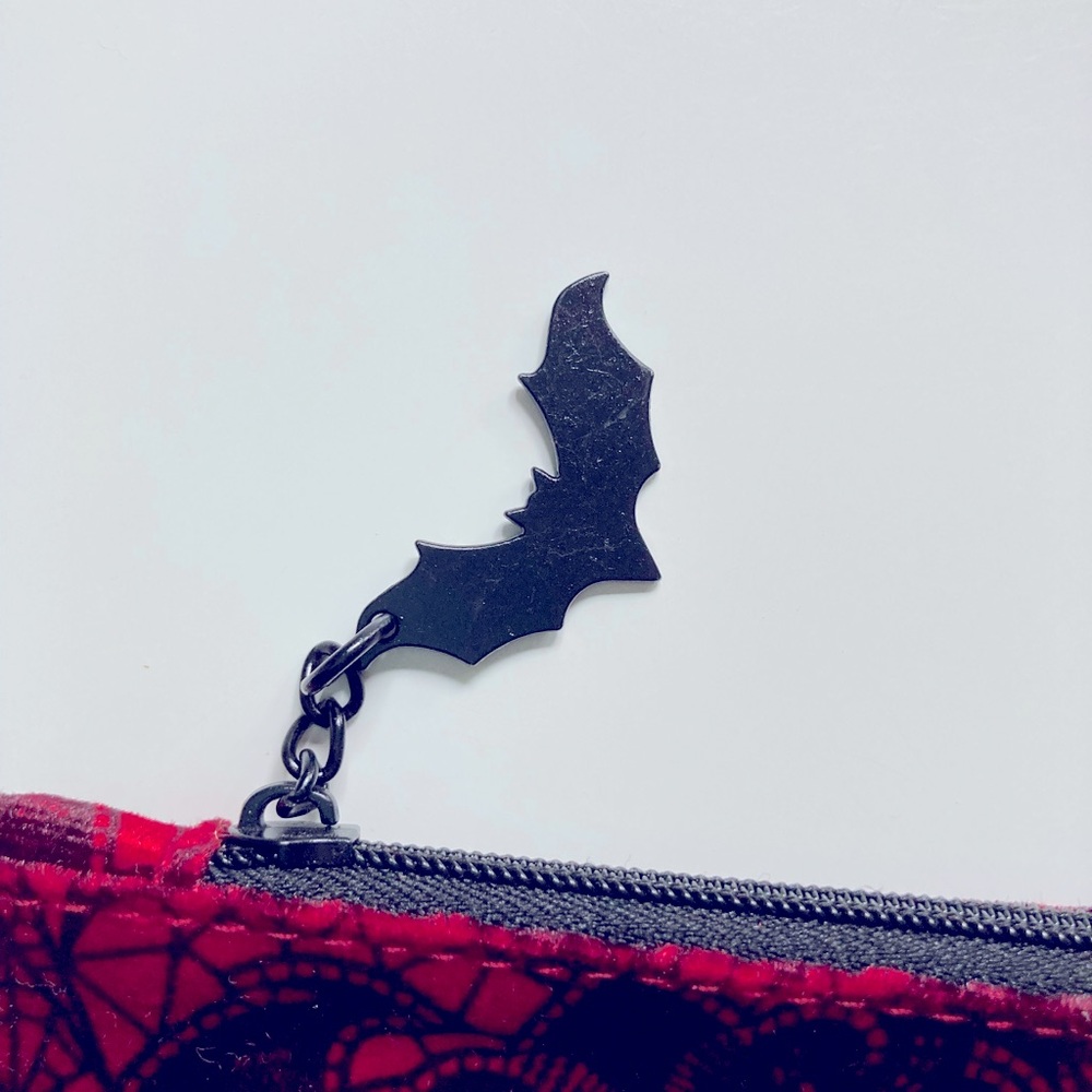 NWOTS IPSY Makeup Bags Red and Silver Pouch Set Bat Gothic & Snakeskin designs - Picture 4 of 5